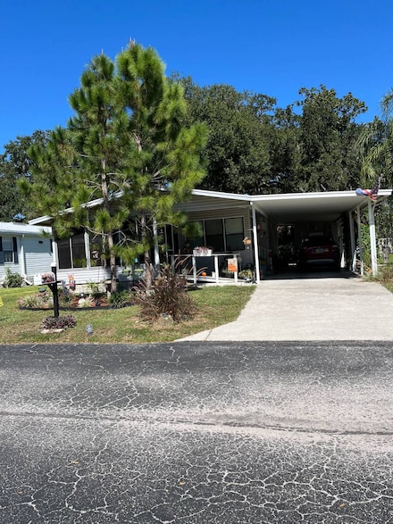 420 Magnolia Hill Dr, Plant City, FL 33565