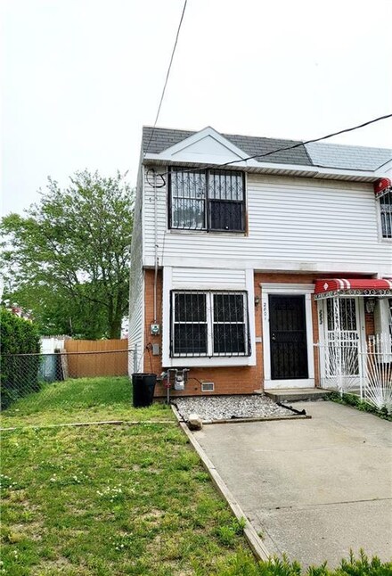 2801 W 28th St, Brooklyn, NY 11224