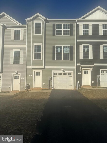 314 Avon Dr Unit 252, Red Lion, PA 17356