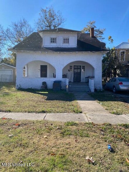 110 Oakhurst Ave, Clarksdale, MS 38614
