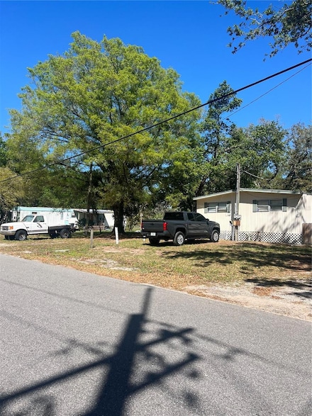 14702 N 17th St, Lutz, FL 33549