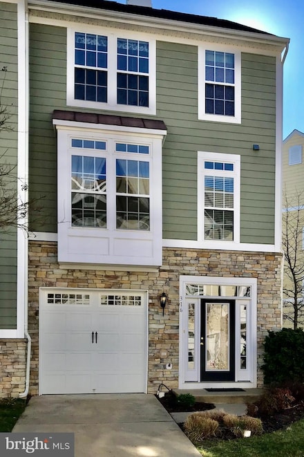316 Monroe Point Dr, Colonial Beach, VA 22443