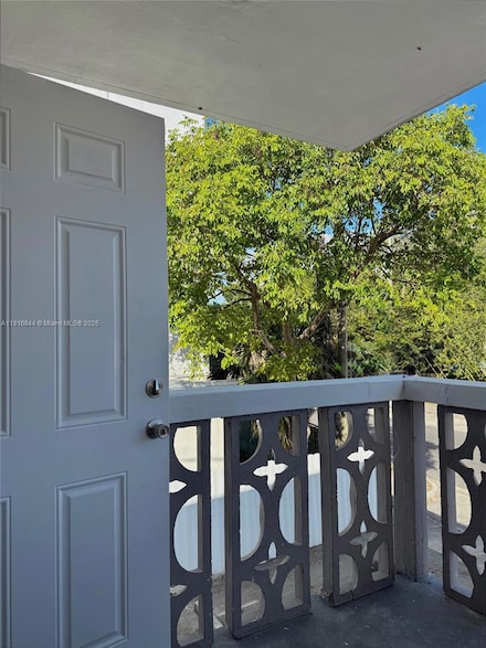 10 NW 77th St Unit 12, Miami, FL 33150