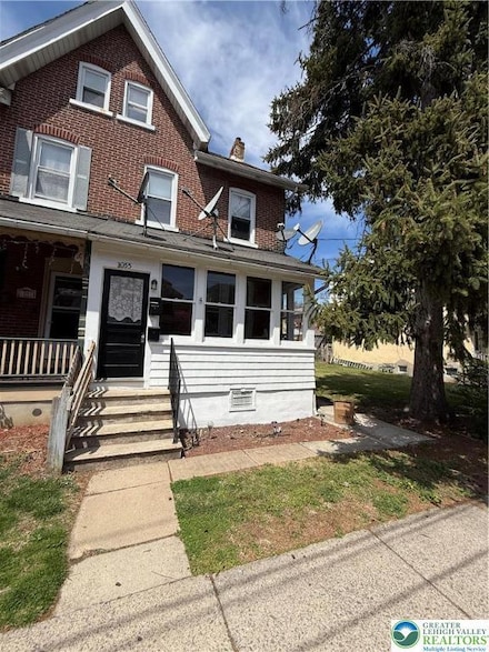 1055 Seneca St, Fountain Hill, PA 18015