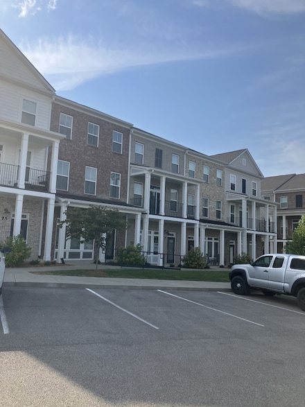 2400 Arden Village Dr Unit B, Columbia, TN 38401