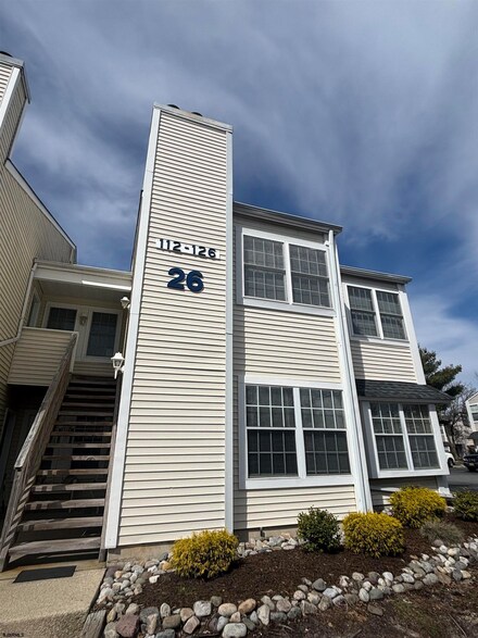 120 Driftwood Ct, Galloway, NJ 08205