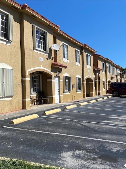 8100 W 28th Ct Unit 210, Hialeah, FL 33018