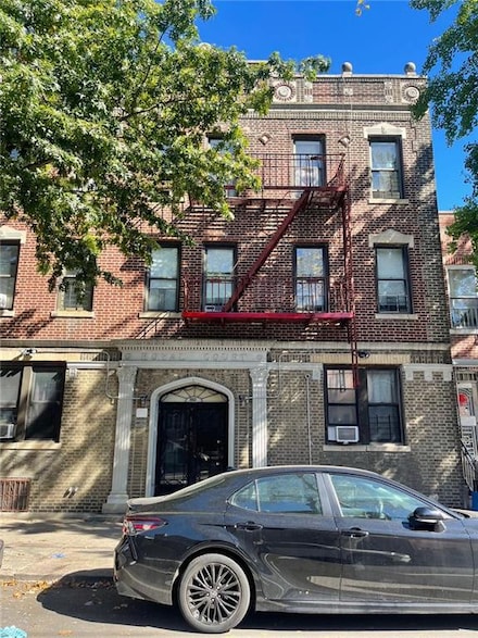 1053 64th St, Brooklyn, NY 11219
