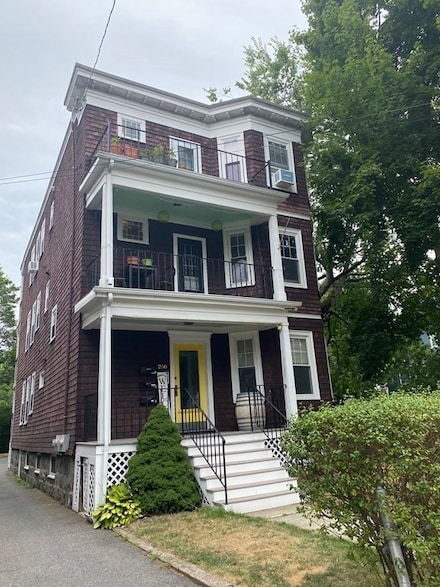 250 Poplar St Unit 2, Roslindale, MA 02131