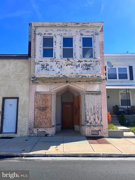 809 1/2 Market St, Marcus Hook, PA 19061