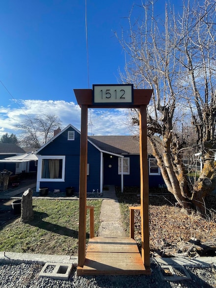 1512 Summers Ln, Klamath Falls, OR 97603