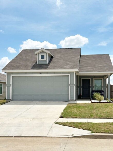 1408 Silver Oak Ln, Fort Worth, TX 76140