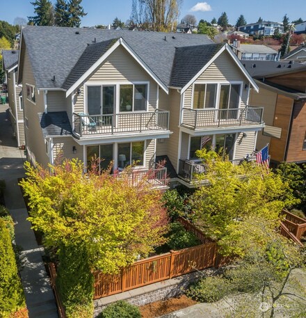 6532 42nd Ave SW Unit A, Seattle, WA 98136