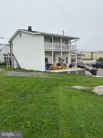 114 S 3rd St, Mc Connellsburg, PA 17233