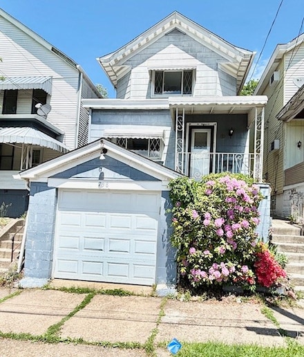 738 10th St, Pitcairn, PA 15140