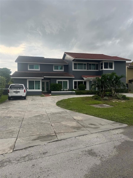 20042 W Lake Dr, Hialeah, FL 33015