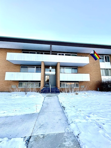 2101 Bayliss #15 St Unit 15, Midland, MI 48640