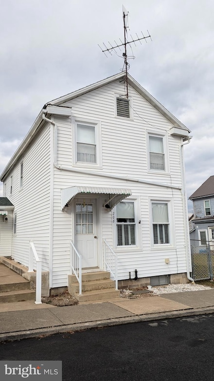 208 Main St, Port Royal, PA 17082