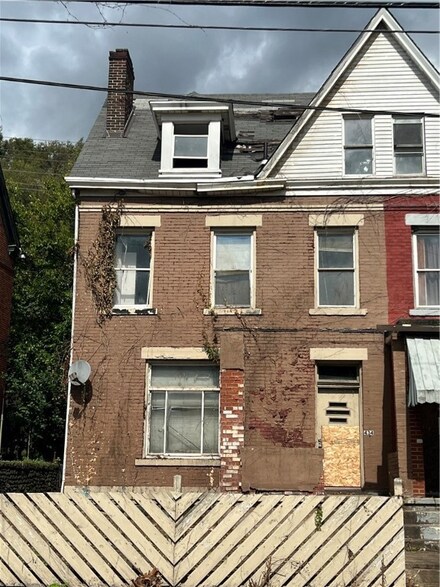 434 Airbrake Ave, Wilmerding, PA 15148