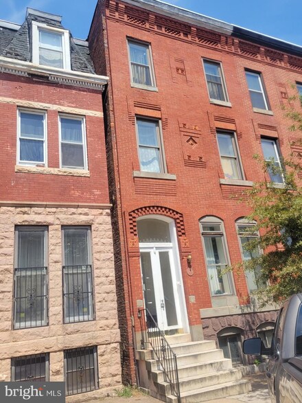 2009 Madison Ave, Baltimore, MD 21217