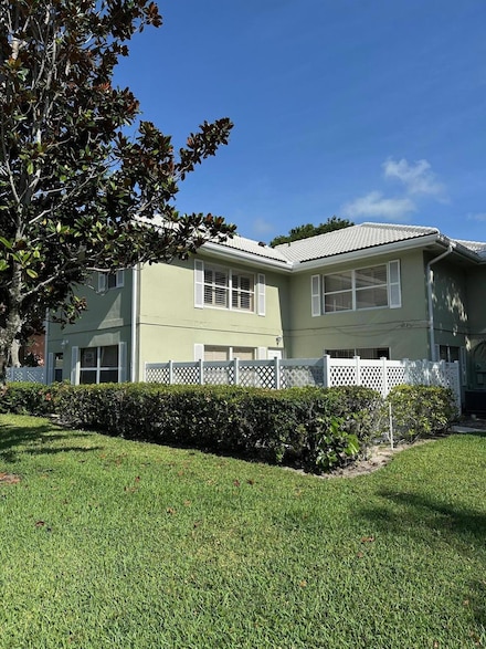 1943 Stratford Way, West Palm Beach, FL 33409