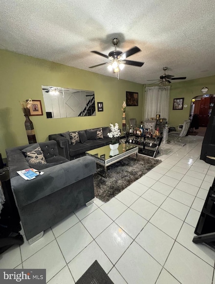 813 E Russell St, Philadelphia, PA 19134