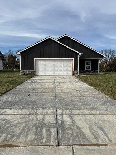 13200 E Spring Valley St, Wichita, KS 67230