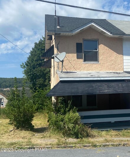 849 E Patterson St, Lansford, PA 18232