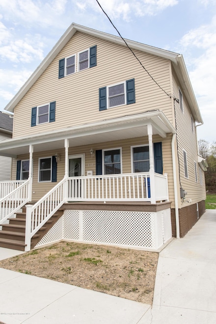 110 Dimmick St, Throop, PA 18512