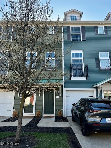 26 Grandview Dr, Rocky River, OH 44116