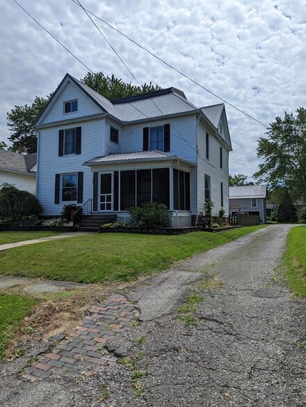 125 E Walnut St, Ashland, OH 44805