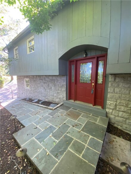 902 Alpine Blvd, Pittsburgh, PA 15221