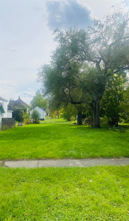 1442 Summit St, Fort Wayne, IN 46803