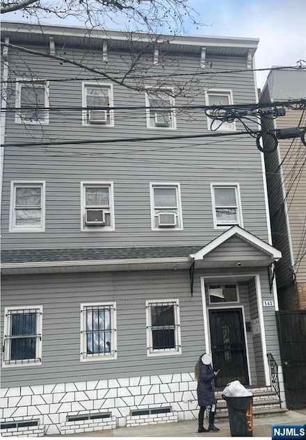 143 Walnut St, Newark, NJ 07105