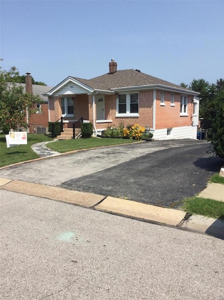 311 Carthage Ave, Saint Louis, MO 63125