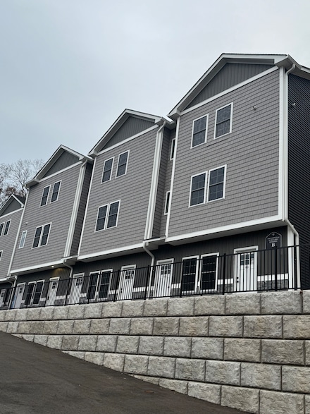 243 Echo Lake Rd Unit 6, Watertown, CT 06795