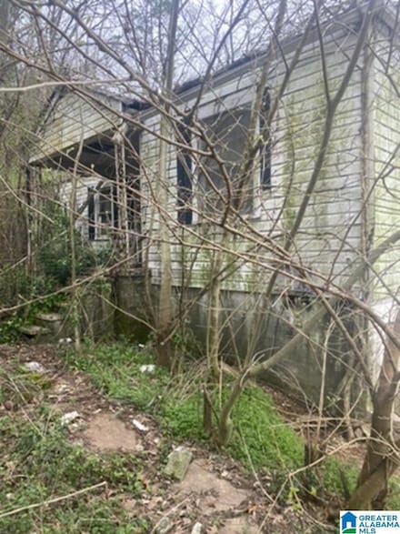 216 7th St, Midfield, AL 35228