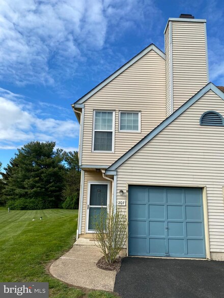 207 Allem Ln, Perkasie, PA 18944