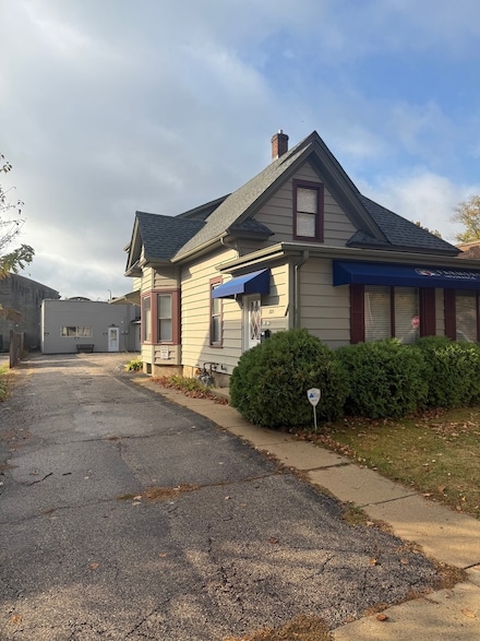322 Hamilton St, Geneva, IL 60134