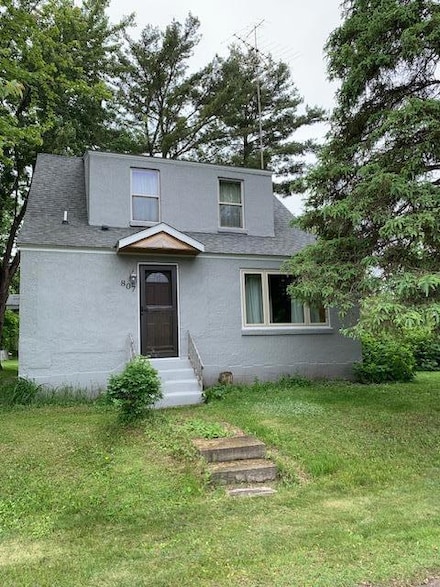 807 Lindbergh Dr NW, Little Falls, MN 56345