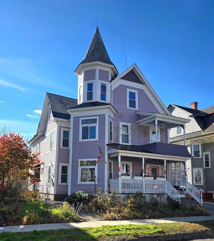 24 South St, Bellows Falls, VT 05101