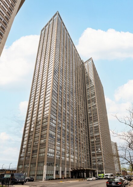 655 W Irving Park Rd Unit 5306, Chicago, IL 60613