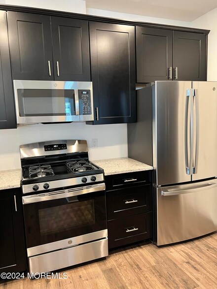 724 Stiller Ln, Jamesburg, NJ 08831
