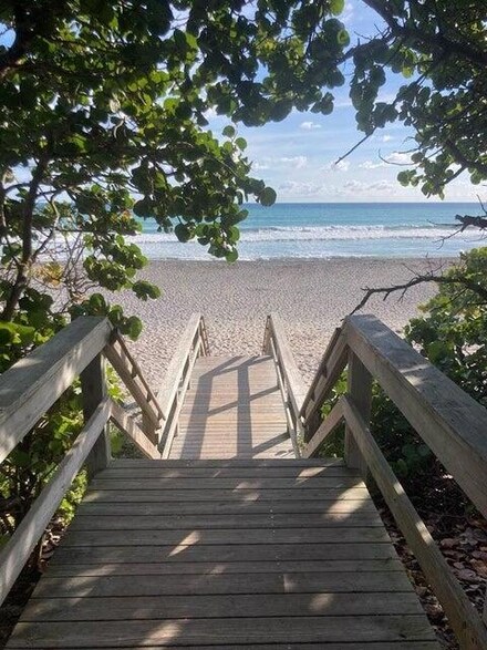 1605 S Us Highway 1 Unit F203, Jupiter, FL 33477
