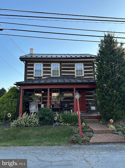 16 Main St, Womelsdorf, PA 19567