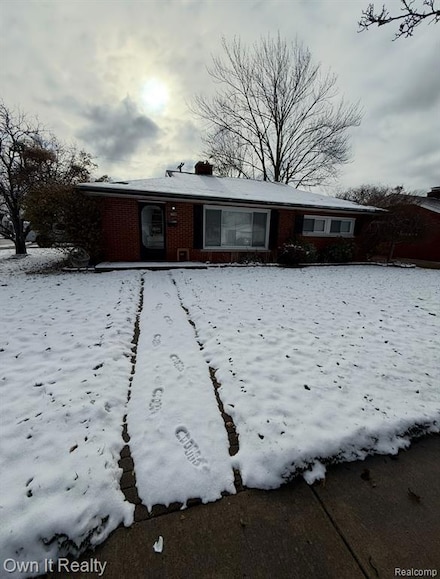 15398 Petrie St, Roseville, MI 48066