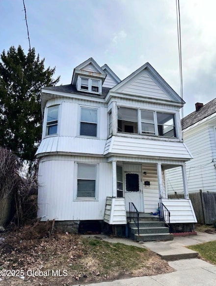 103 Porter St, Schenectady, NY 12308