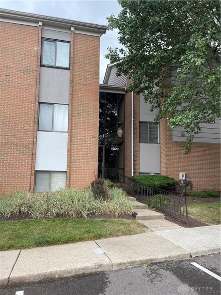 1020 Hidden Landing Trail, Dayton, OH 45449