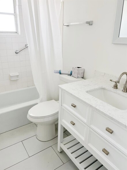 3064 Meridian Way S Unit 12, Palm Beach Gardens, FL 33410