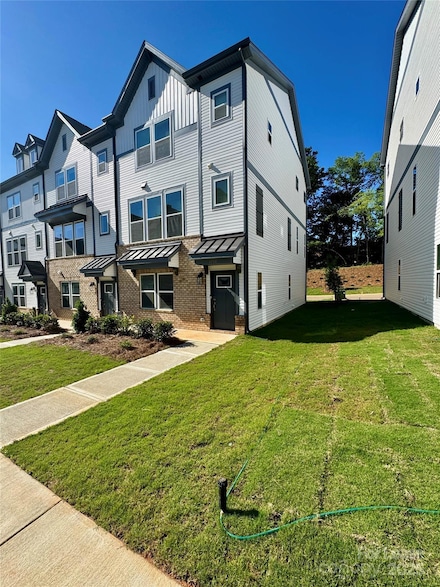 1714 Blanche St, Charlotte, NC 28262